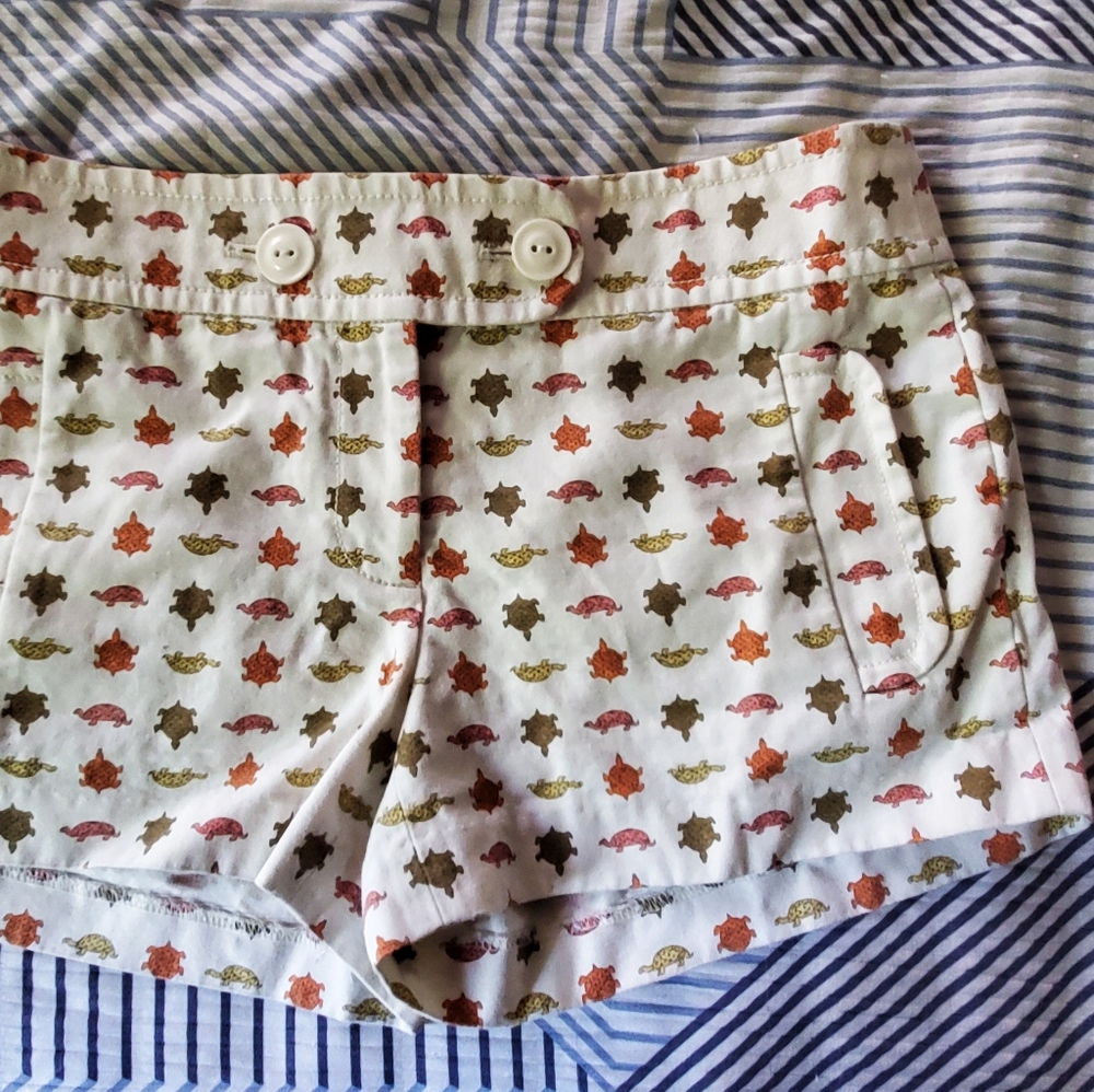J Crew Turtle Print Shorts Size 4
